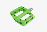 26da2014e766e01f4e5ed0d587ca7641408dd313_chester_pedal_green_rotation_1_pdp_3x_bylsil