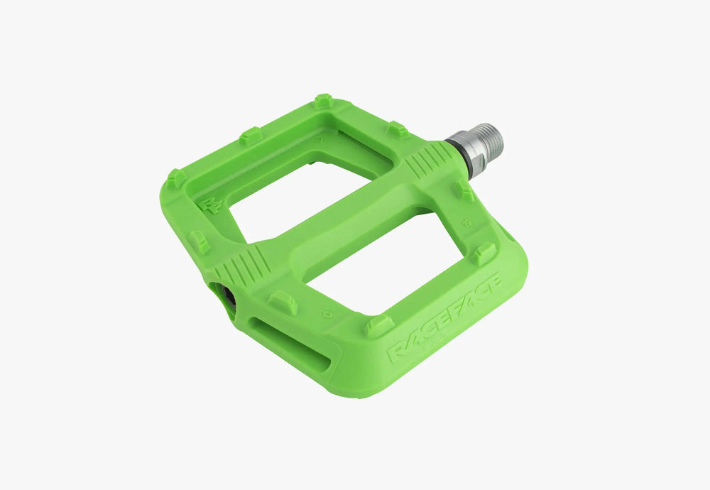 907c51a23ad7ccb64ef4adf3347a1c5aa55125ad_ride_pedal_green_rotation_1_pdp_3x_jv1e6v