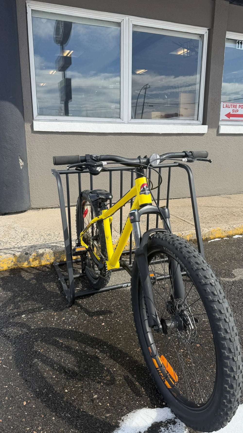 BIKE SOUL JR24 YW/BK Vélo D'occasion certifié Rocky Mountain