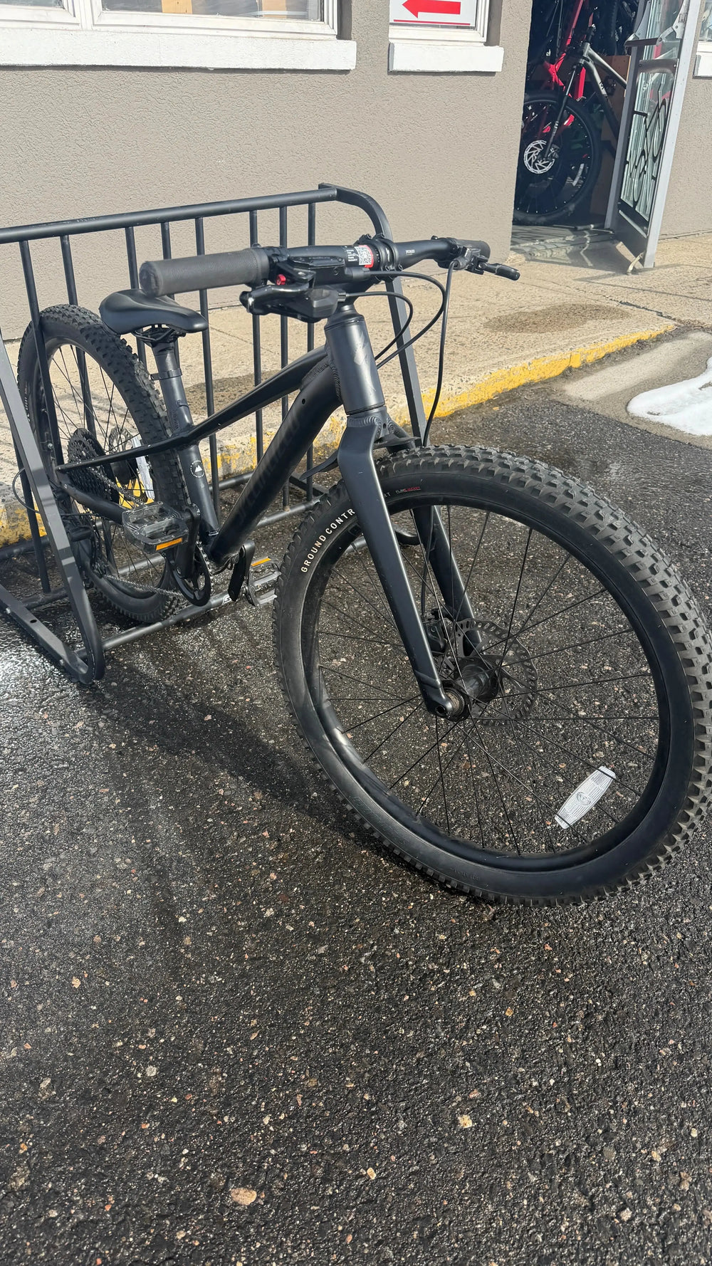 RIPROCK 24 - Cast Black/Smoke Vélo D'occasion certifié Specialized