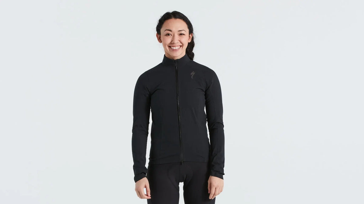 64422-310_APP_RBX-COMP-RAIN-JACKET-WMN-BLK-M_HERO