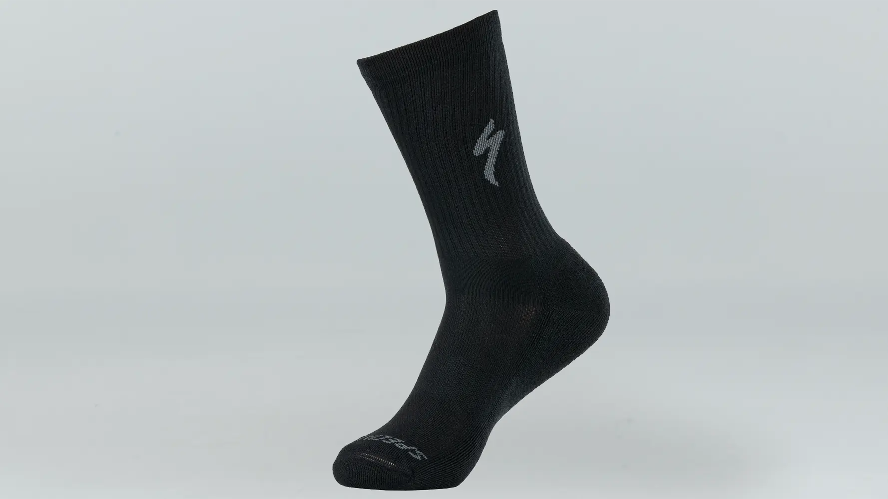 64720-760_APP_TECHNO-MTB-TALL-SOCK-BLK-S_HERO