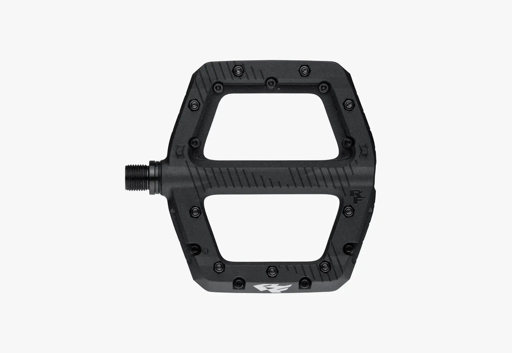 chester_pedal_black_rotation_1_pdp