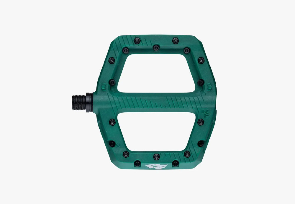 chester_pedal_green_rotation_1_pdp